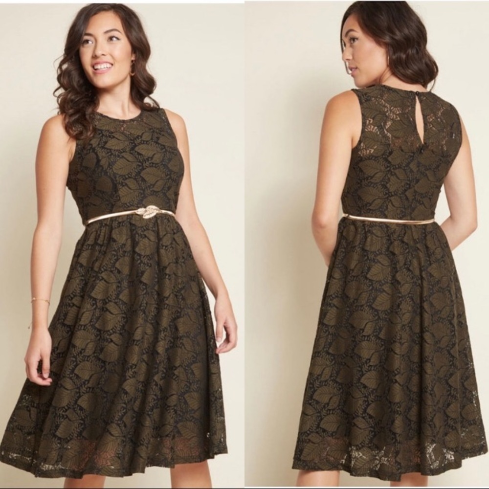 ModCloth Expression of Elegance Lace Dress
